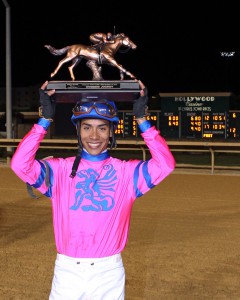 Jose Ortiz savors Hot City Girl's Charles Town Oaks victory (Coady Photography)