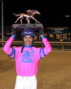 Jose Ortiz savors Hot City Girl's Charles Town Oaks victory (Coady Photography)